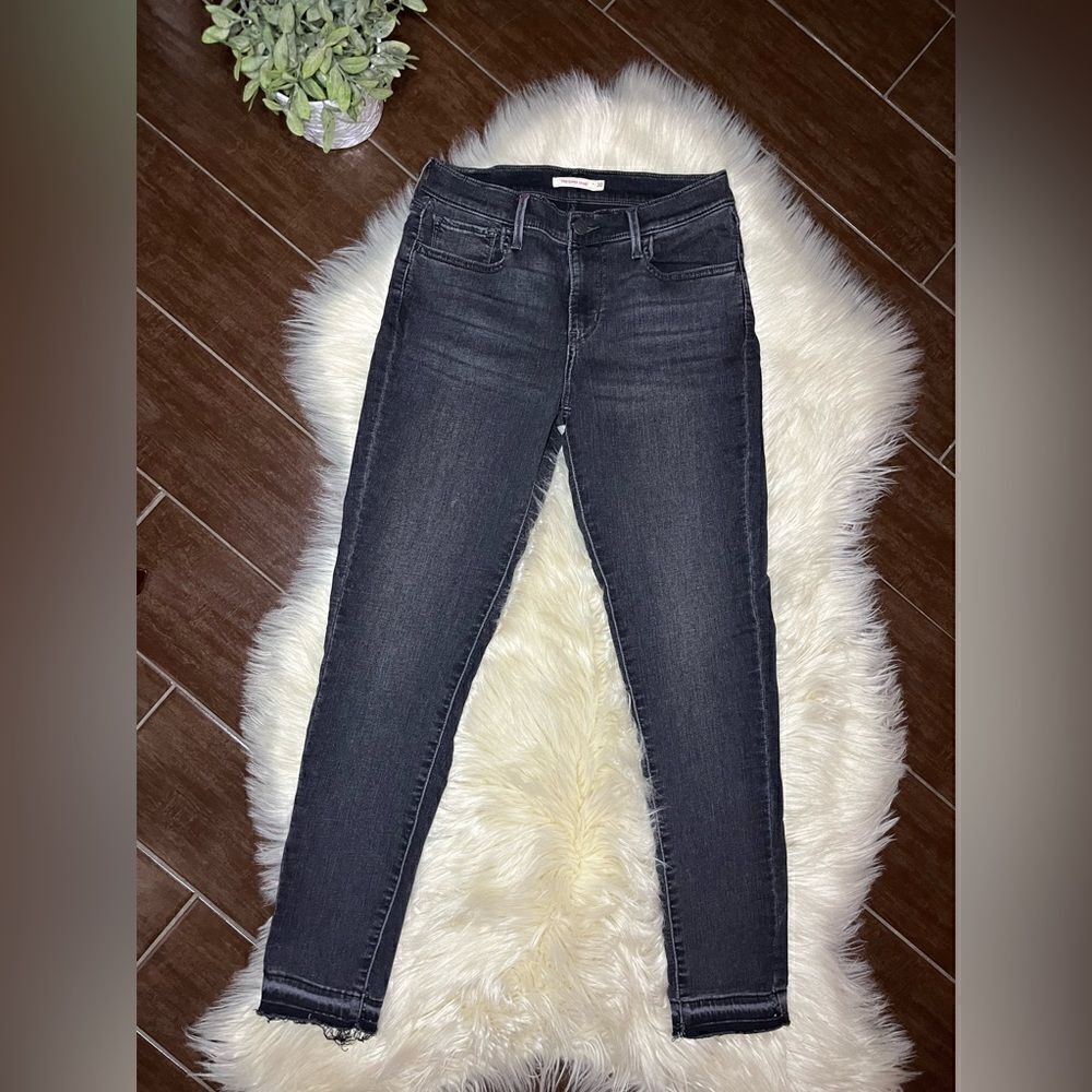 Levi’s 710 super skinny black faded washed denim frayed hem denim sz 30